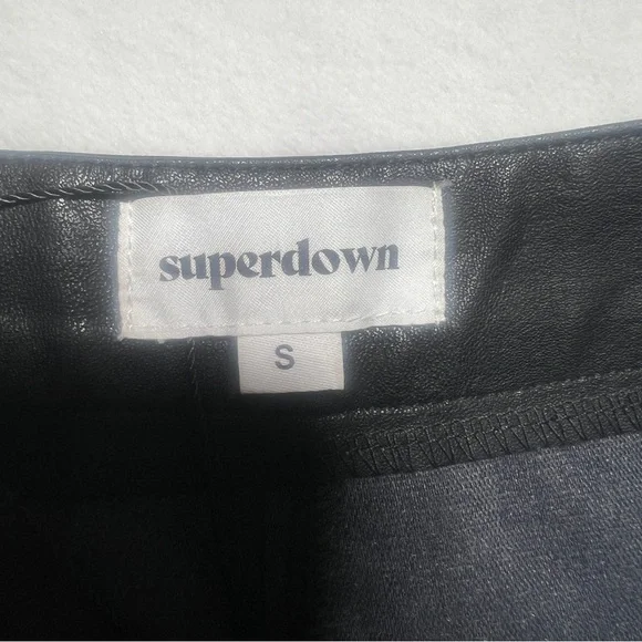 Superdown Black Shorts - Picture 3 of 4